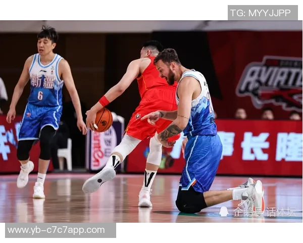 文班赞克拉克大学表现令人敬畏男女篮球场上她的表现令人惊叹不已